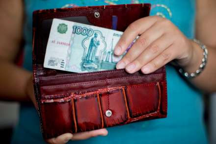 В Волжском бизнесвумен украла у подруги кошелек с 20 тысячами рублей