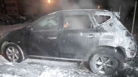 На юге Волгограда сгорел четырехлетний кроссовер «Nissan Murano»