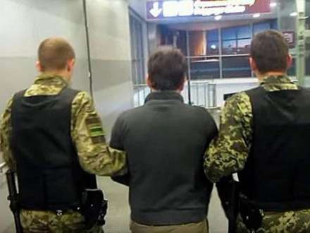 В аэропорту Волгограда задержали беглого должника из ближнего зарубежья