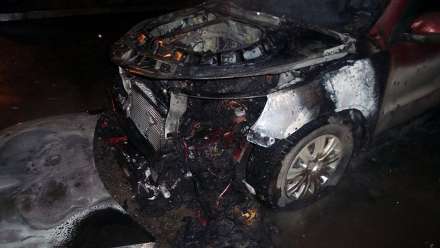 В ночь с воскресенья на понедельник в Волгоградской области сгорели две иномарки