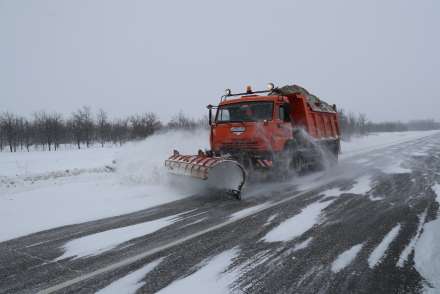 В Волгоградской области продолжается расчистка региональных и федеральных трасс