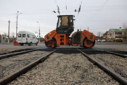 На улице Ангарской в Волгограде заменят старые трамвайные пути
