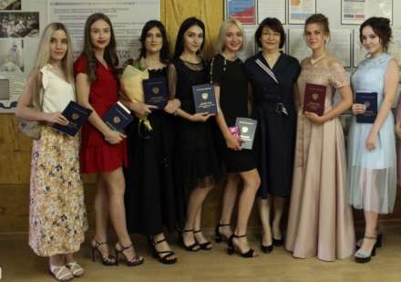 963 молодых врача получили дипломы выпускников в Волгограде