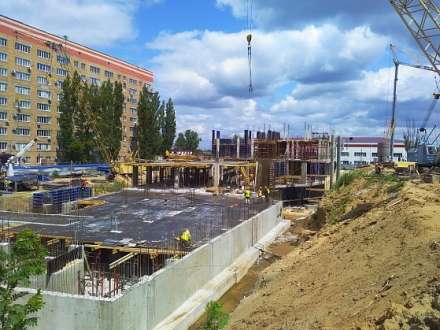 В Волгограде построили почти три этажа нового корпуса онкоцентра