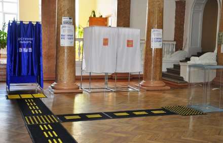 На избирательных участках в Волгоградской области создают доступную среду