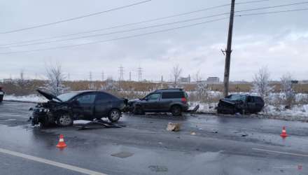 Автоледи разбила три машины в Волгограде – есть пострадавшие