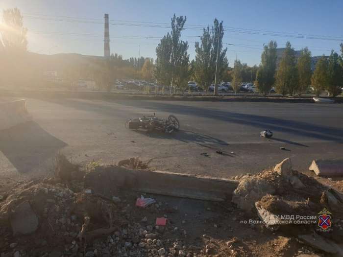 В Волжском разбился 48-летний водитель мопеда