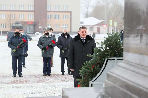 Губернатор региона Андрей Бочаров почтил память защитников Сталинграда