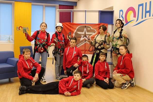 120 школьников Волгоградской области стали участниками первой смены юнармейского лагеря