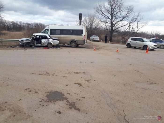 Трое подростков и водитель пострадали в аварии под Волгоградом