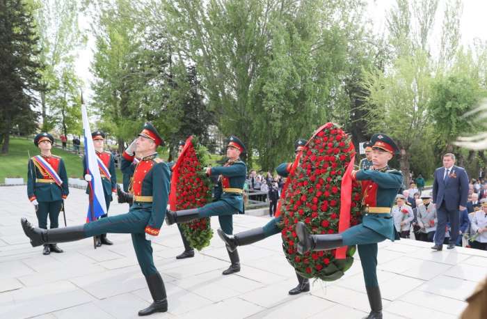 День Победы: на главной высоте России  в Волгограде почтили память героев Великой Отечественной войны