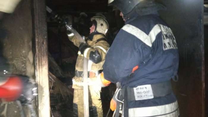 В пожаре с тремя погибшими в Волгограде спаслась многодетная семья
