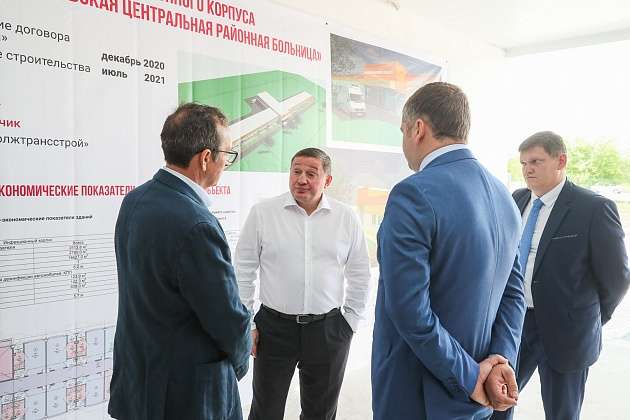 Губернатор Андрей Бочаров побывал на стройплощадке инфекционной больницы в Калаче-на-Дону