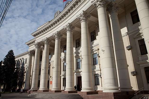 Губернатор Андрей Бочаров определил кандидатуры в Общественную палату