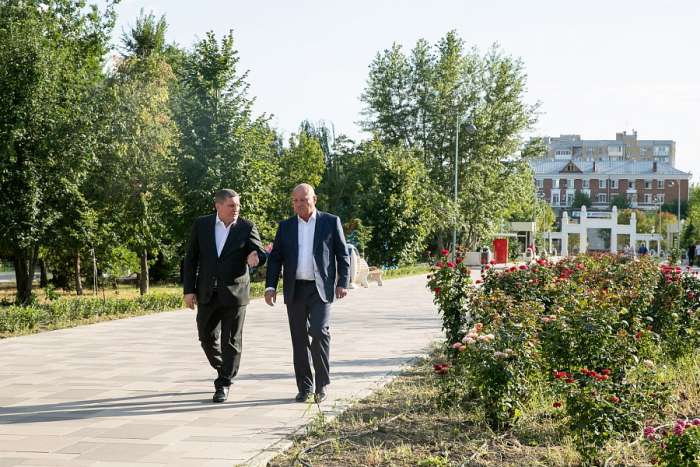 Губернатор Андрей Бочаров оценил результат обновления  парка  Гагарина в Волгограде