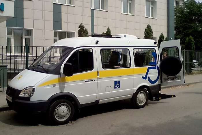 В Волгоградской области спецавтомобиль с подъемником будет доставлять маломобильных граждан на медпроцедуры