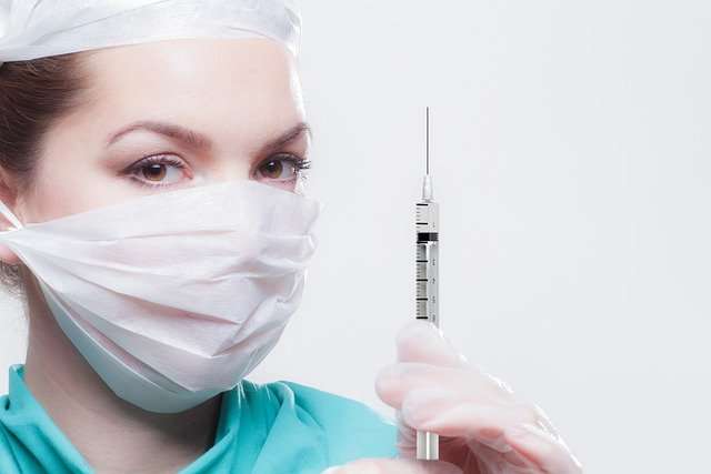 Прививки от гриппа волгоградцы могут получить в прививочных центрах вакцинации от COVID-19