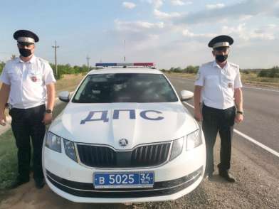 Волгоградские полицейские помогли быстро добраться до больницы шестилетней туристке