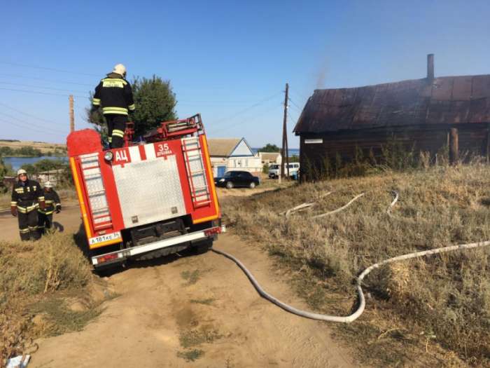 В доме с печью в Волгоградской области едва не сгорел человек