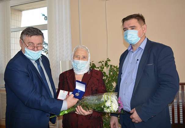 Многодетные мамы Волгоградской области удостоены высоких наград