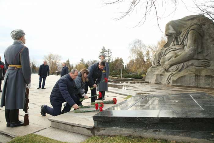 В День Неизвестного Солдата в Волгоградской области проходят памятные мероприятия
