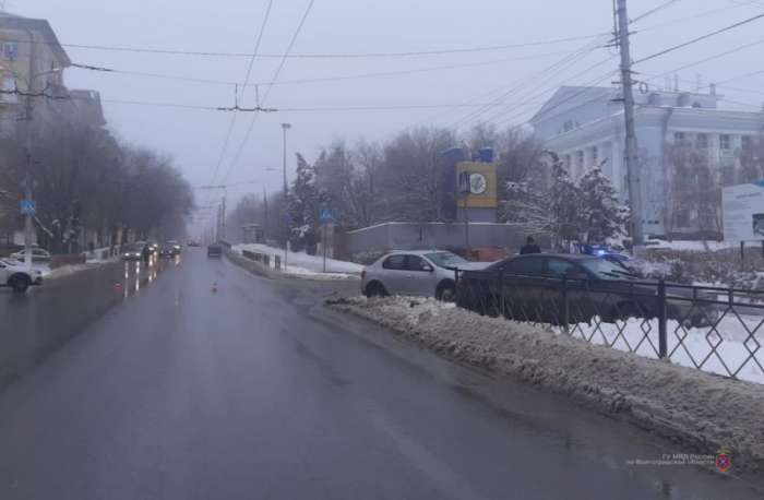 В ДТП в Волгограде  накануне Нового года пострадала 40 -летняя пассажирка
