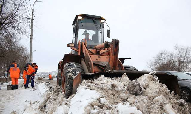 5500 кубометров сугробов вывезли из Волгограда после снегопада