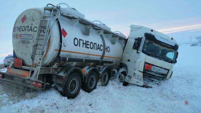 ДТП с участием бензовоза произошло в Волгоградской области