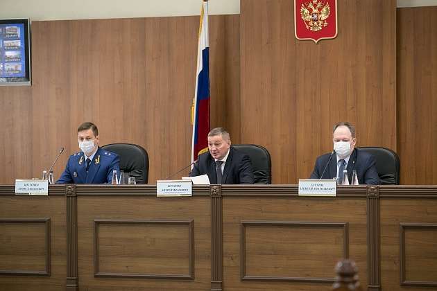 Андрей Бочаров отметил значимую роль мировых судов   региона на совещании судей