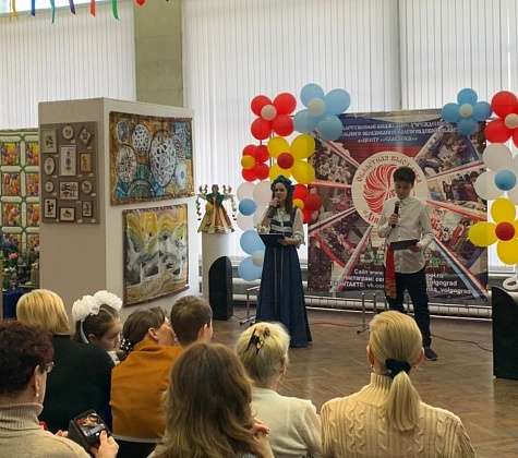 600 жителей Волгоградской области  стали участниками  выставки декоративно-прикладного творчества «Диво дивное»