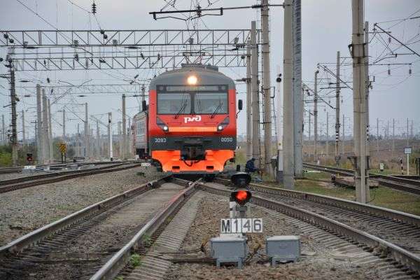 В  Волгоградской области в период майских праздников  пригородные поезда будут курсировать  по расписанию выходного дня