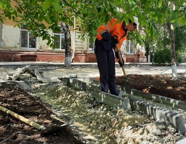 100  парковых торшеров и уличных светильников установят на пешеходных зонах  Комсомольского сада в Волгограде