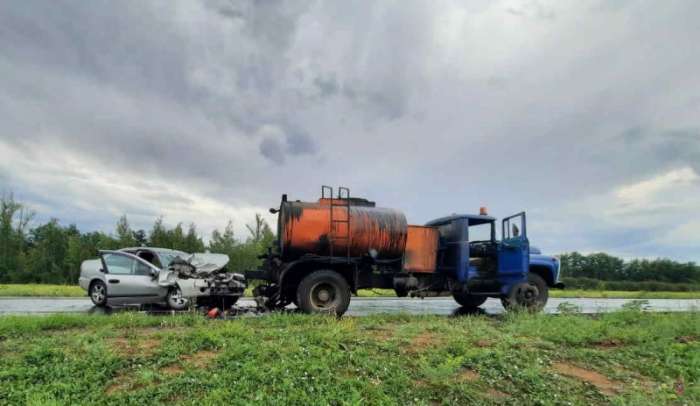 Под Волгоградом два человека погибли в ДТП с дорожной техникой