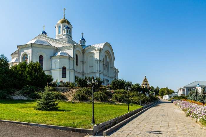 В Волгоградской области отмечают 370-летие Усть-Медведицкого  монастыря