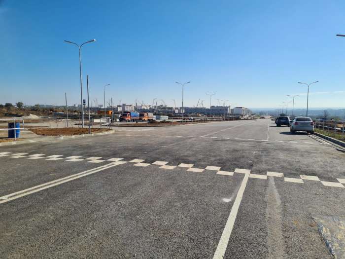 Готовность новой дороги по улице Родниковой в Советском районе составляет 80 процентов