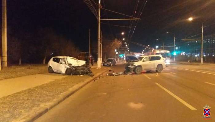 В Волгограде в лобовом ДТП погиб 36-летний водитель