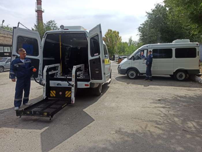 Волгоградская область закупила семь новых  автомобилей  скорой помощи для доставки пациентов на гемодиализ