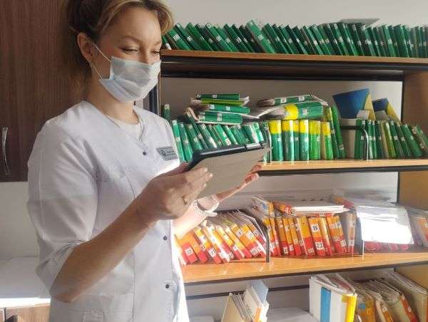 Волгоградским врачам выдали современные планшеты для работы