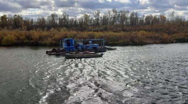 В волгоградском  регионе продолжается расчистка реки Медведицы