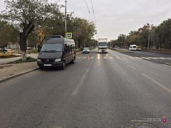 В Волгограде микроавтобус на пешеходном переходе сбил ребенка