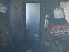 На западе Волгограда мужчина обгорел во время пожара в доме