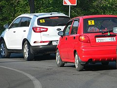 МВД намерено сделать обязательными предупреждающие знаки на авто