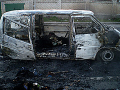 В Волгограде устанавливают причину возгорания микроавтобуса