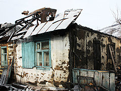 На севере Волгограда в загоревшемся доме погиб мужчина