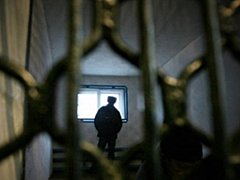 Убийцы сторожа на юге Волгограда проведут в колонии по 9 лет