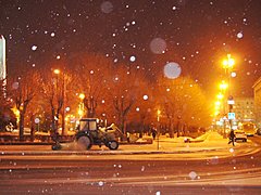 Улицы Волгограда очистили от 1,2 тысячи кубометров снега и засып