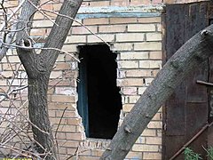 Под Волгоградом вор проломил стену гаража, чтобы украсть гидроко
