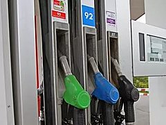 ФАС предложила внедрить в России систему гибкого акциза на бензи