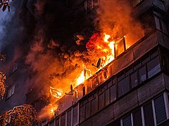 В Волгограде из-за пожара в многоэтажке эвакуировано 90 человек