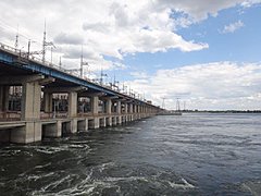 На Волжской ГЭС увеличили пропуск воды